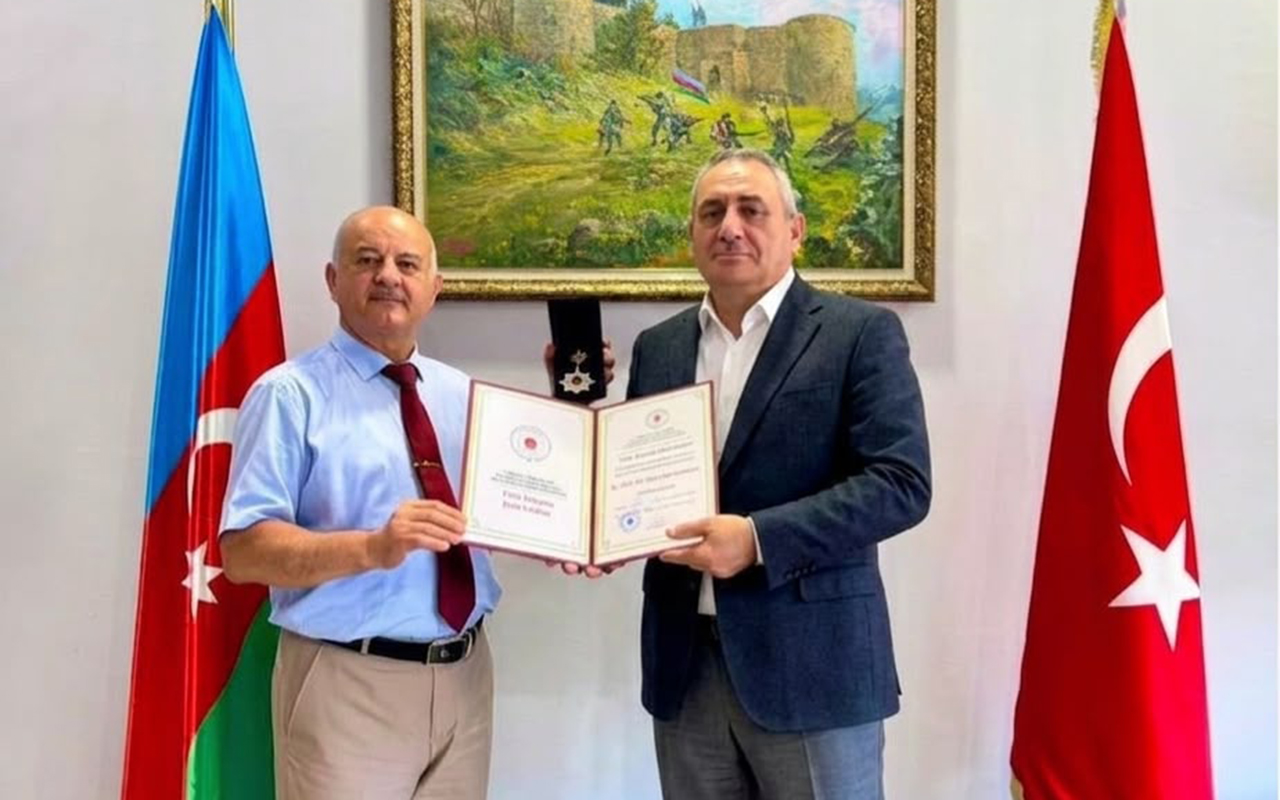 Professor Süleyman Qasımov türk dünyasının iki ali mükafatı ilə təltif olunub