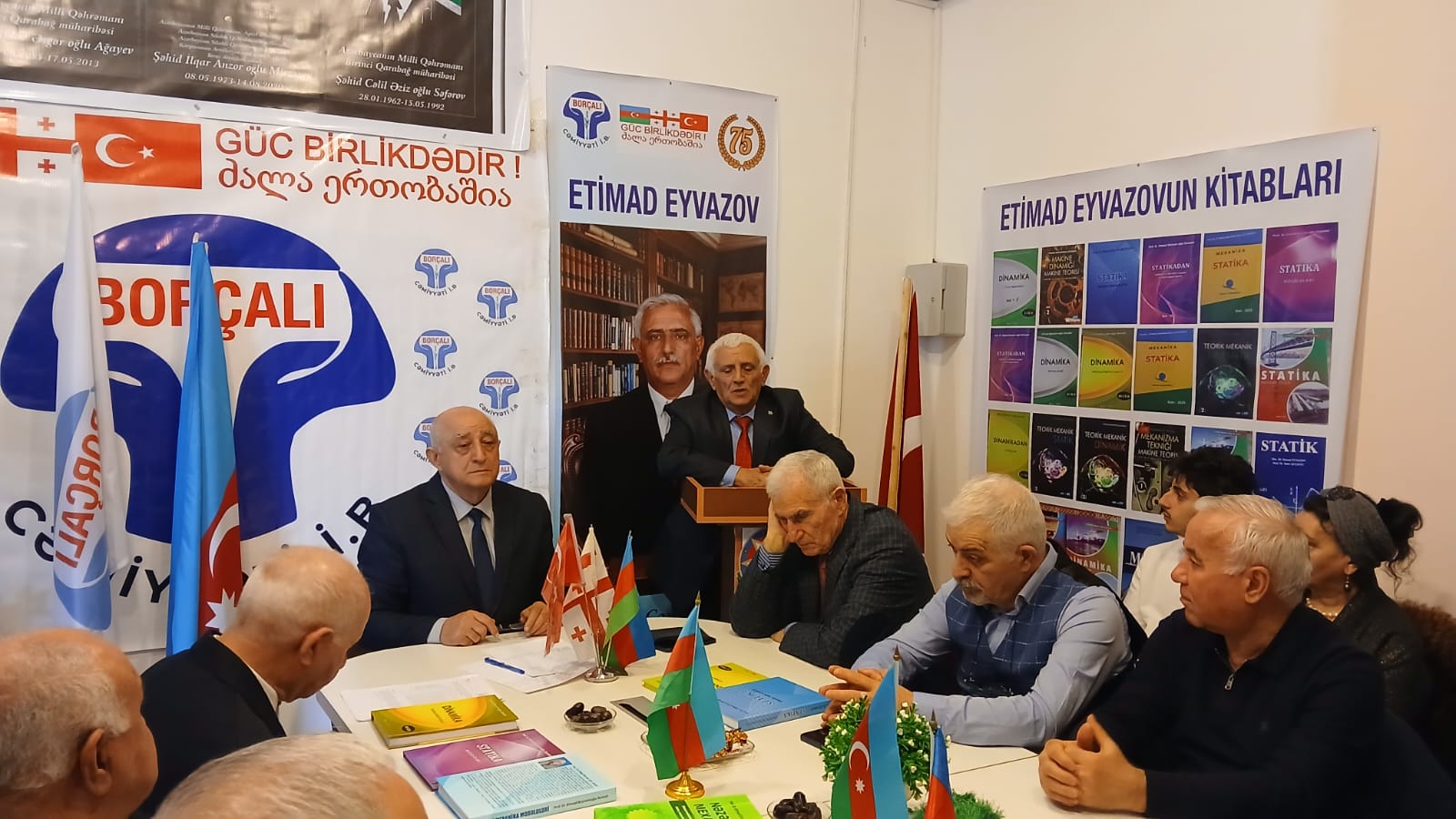 Faxralı ziyalısı Etimad Eyvazovun elm sahəsində növbəti uğurları